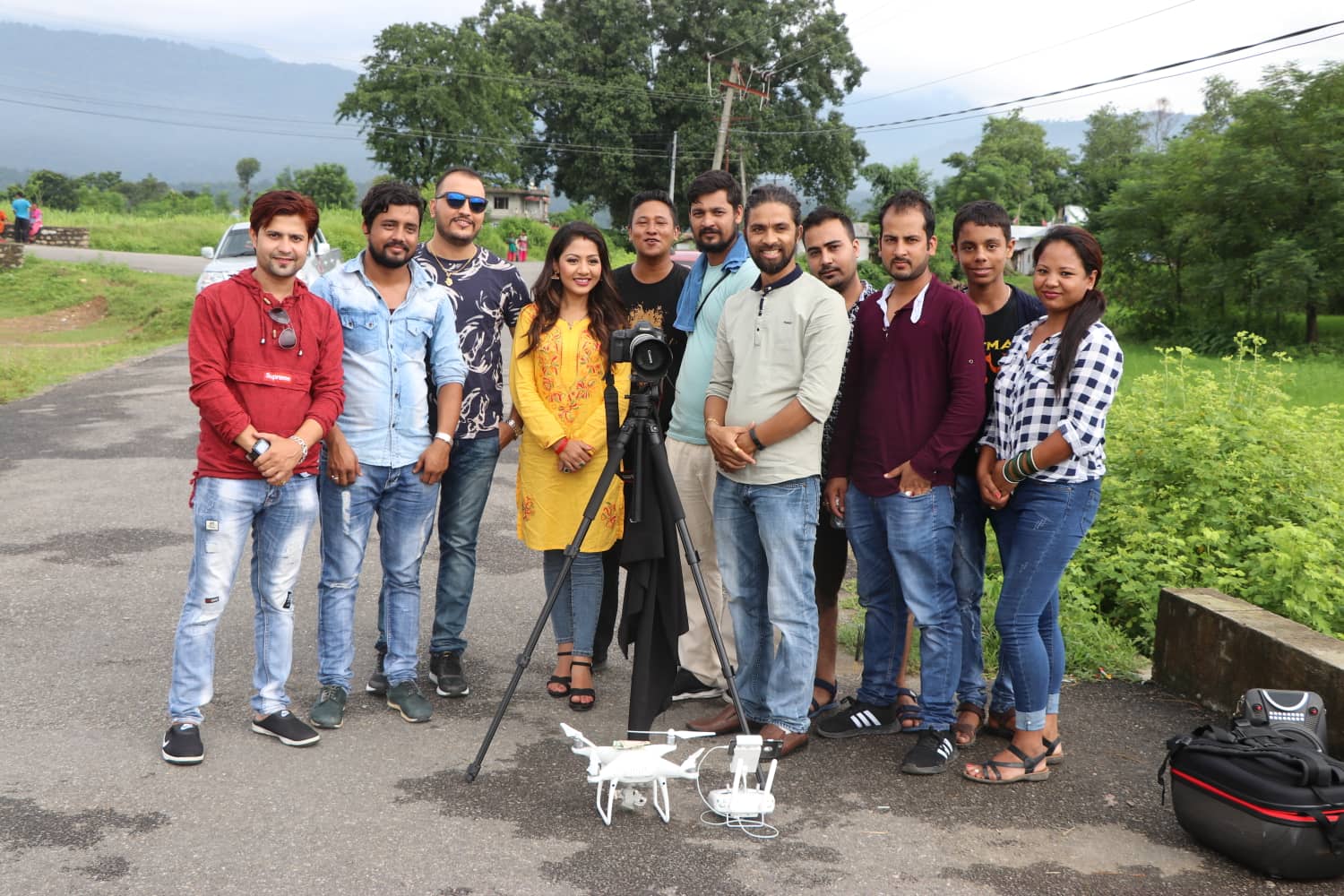 प्रबिन भण्डारि ले गरे बिस्व नेपाली को गित निर्देशन