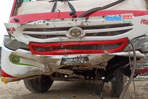 चितवनमा १५ घण्टाको अवधिमा ३ दुर्घटनाः कुरीनटारमा ४ गाडी एक आपसमा ठोक्किए