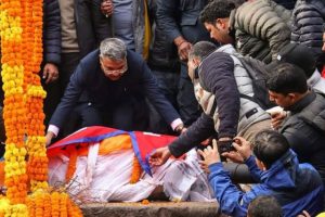 चलचित्र बोर्डका अध्यक्ष भट्टराई र अभिनेता क्षेत्रीको सामूहिक अन्त्येष्टि