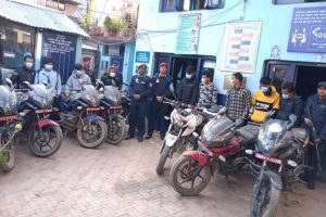 मोटरसाइकल चोरी गर्ने चितवनका सोमसहित ११ पक्राउ