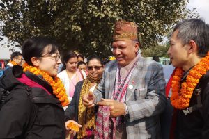 पर्यटकीय नगरी सौराहामा आउने पर्यटकलाई स्वागत