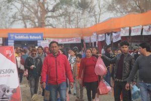 रत्ननगर महोत्सवमा दर्शकको आकर्षण बढ्दै