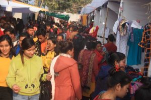 गैँडाकोट महोत्सवमा शुक्रबार २५ हजार दर्शकले गरे अवलोकन