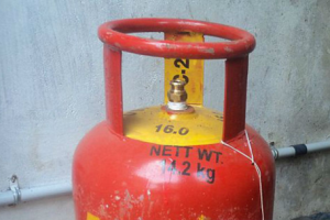 जनतालाई महँगी उपहार : ग्यासको मूल्य २५ रुपैयाँ वृद्धि