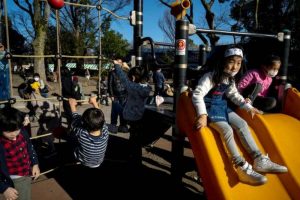 कोरोनाको त्रासले जापानमा एक महिना स्कुल बिदा, कन्सर्ट र पार्कमा भेला हुन प्रतिबन्ध