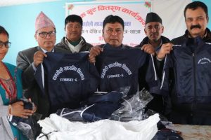 बछौली माविका बालबालिकालाई पोसाक वितरण