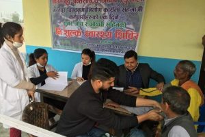 रंगशाला निर्माणस्थलमा निःशुल्क स्वास्थ्य शिविर
