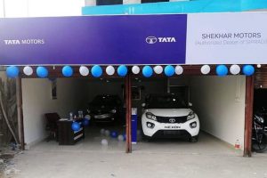 शेखर मोटर्सको शोरूम पूर्वीचितवनको खैरहनीमा शुभारम्भ