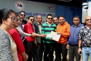 चलचित्र कलाकार संघमार्फत रंगशालालाई १ लाख ६१ हजार सहयोग हस्तान्तरण
