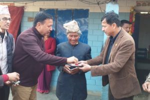 सीमान्तकृत चेपाङका चार परिवारलाई पक्की घर हस्तान्तरण