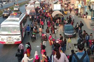 कोरोना कहर : पाँच लाख मानिसले छाडे राजधानी काठमाडौँ