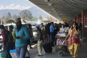 कोरोनाको जोखिमबाट बच्न भारतीय नागरिक धमाधम नेपाल आउँदै