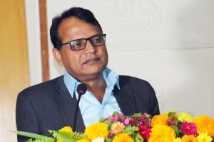 मुख्यमन्त्री राउतलाई ‘महामूर्ख’को उपाधिबाट सम्मान