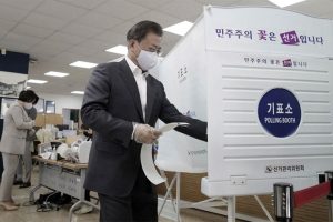 कोरोनाभाइरसको त्रासबीच दक्षिण कोरियामा संसदको चुनाव