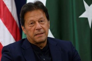 पाकिस्तानी प्रधानमन्त्रीद्वारा स्वअनुशासनमा बस्न आग्रह