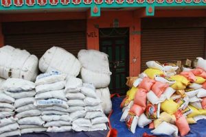 गुणस्तरहीन राहत आपूर्ति गर्ने व्यापारीलाई जरिवाना