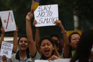विश्वभर चार करोड बालबालिकाले धुम्रपान गर्छन् : डब्लुएचओ