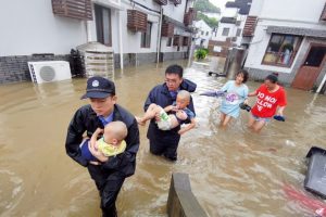 दक्षिणपश्चिम चीनमा व्यापक बाढी र डुबानमा परी आठको मृत्यु