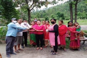 निर्धन उत्थान लघुवित्तद्वारा छात्रवृत्ति वितरण