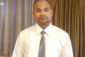 सहकारीलाई बैंक तथा वित्तीय संस्थासरह व्यवहार गर्नुपर्छ