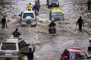 मुम्बइमा भारी वर्षाका कारण भवन भत्किँदा सात जनाको मृत्यु