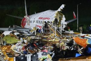 विमान दुर्घटनामा परी भारतमा १८ जनाको मृत्यु