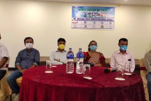 छुटको अफरसंगै पर्यटकलाई स्वागत गर्न तयार सौराहाका पर्यटन ब्यवसायी