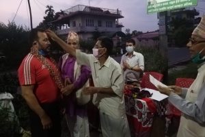 बिश्व पशु दिवसको अवसरमा रत्ननगरमा कृषक सम्मानित