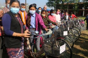 भरतपुर महानगरद्वारा २९६ छात्रालाई साइकल वितरण