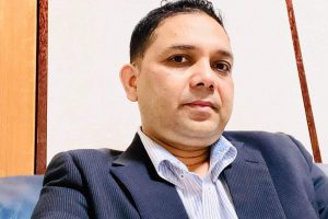 जोड्दै नजोडिएको नेकपा फुट्छ भन्ने रोईलो किन !