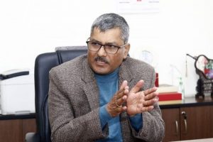 कोभिडको असर रहँदासम्म मौद्रिक नीति लचिलो रहन्छ : गभर्नर अधिकारी