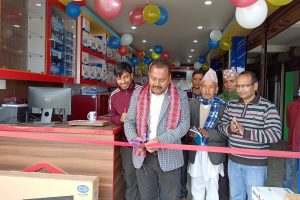 पूर्वी चितवनको बकुलहरमा गरियो गौरी ईलेक्ट्रोनिक्स एण्ड होम एप्लाइन्सेसको शुभारम्भ
