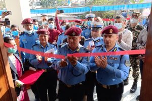 पूर्वी चितवनको जयमंगलामा बनेको प्रहरी चौकी पञ्चकन्याको डिआईजी लामाद्धारा उद्धघाटन