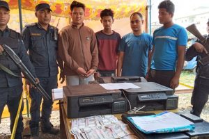 चितवनमा नक्कली नोट र नोट बनाउने मेसिनसहित चार जना पक्राउ