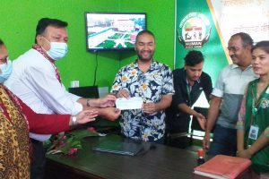 रत्ननगर नगरपालिकाद्धारा मानब सेवा आश्रमलाई चार लाख सहयोग