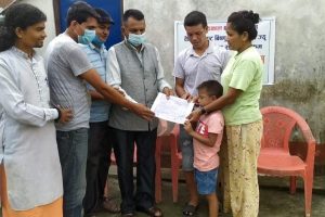 बोन म्यारो पिडित माडीका युनिक ढकाललाई बेल्जियमका पौडेलले गरे आर्थिक सहयोग