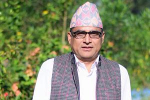 सामाजिक विकास मन्त्री खनालद्धारा पदबाट राजिनामा, माधव नेपालकाे बिचार छाेड्न सकिन