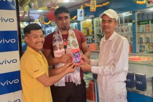 १ हजारको मोवाईल किन्दा १५ हजारको मोवाईल उपहार