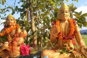 माडीको अयाेध्यापुरीमा स्थापना गरियो राजा दशरथ, महारानी कौशिल्या र भगवान् रामको बालस्वरुप मूर्ति