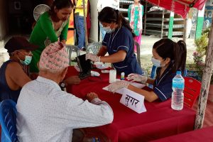 १३ औं वार्षिकोत्सवको अवसरमा लक्ष्मी बैंक पर्सा शाखाले गर्‍यो निःशुल्क स्वास्थ शिविर