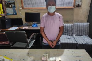 बाटोमा हिडेकी बृद्धाको घाटीको सुनको सिक्री चोरी गरि भाग्ने भरतपुरका जैशी पक्राउ