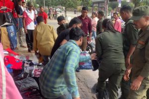 फुटपाथ खाली गराउदै भरतपुरका वडाध्यक्ष महर्जन