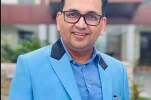 प्रचण्डको बाँकी सपना पूरा गर्न मेरो उम्मेदवारी हो : डा. अधिकारी