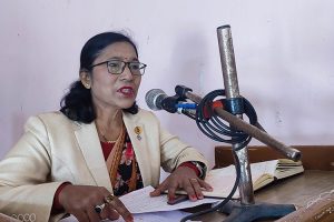 तटस्थ र इमान्दार भएर जिम्मेवारी पूरा गर्न मतदान अधिकृतलाई आयुक्त डा.तुलाधरको निर्देशन