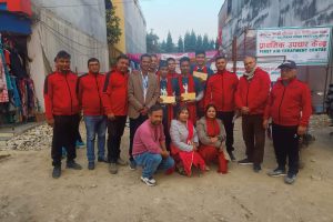 सौराहा फूड फेस्टिबलमा वेटर रेस : केसी रेष्टुरेन्ट प्रथम